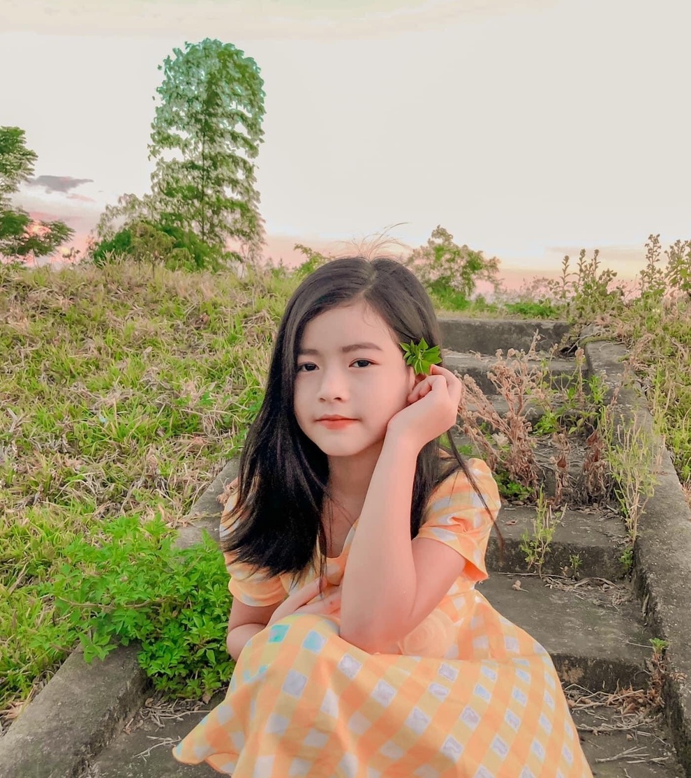 Bé gái xứ Nghệ bỗng nổi như cồn với clip làm nũng anh trai - 4 Bé gái xứ Nghệ bỗng nổi như cồn với clip làm nũng anh trai - 4