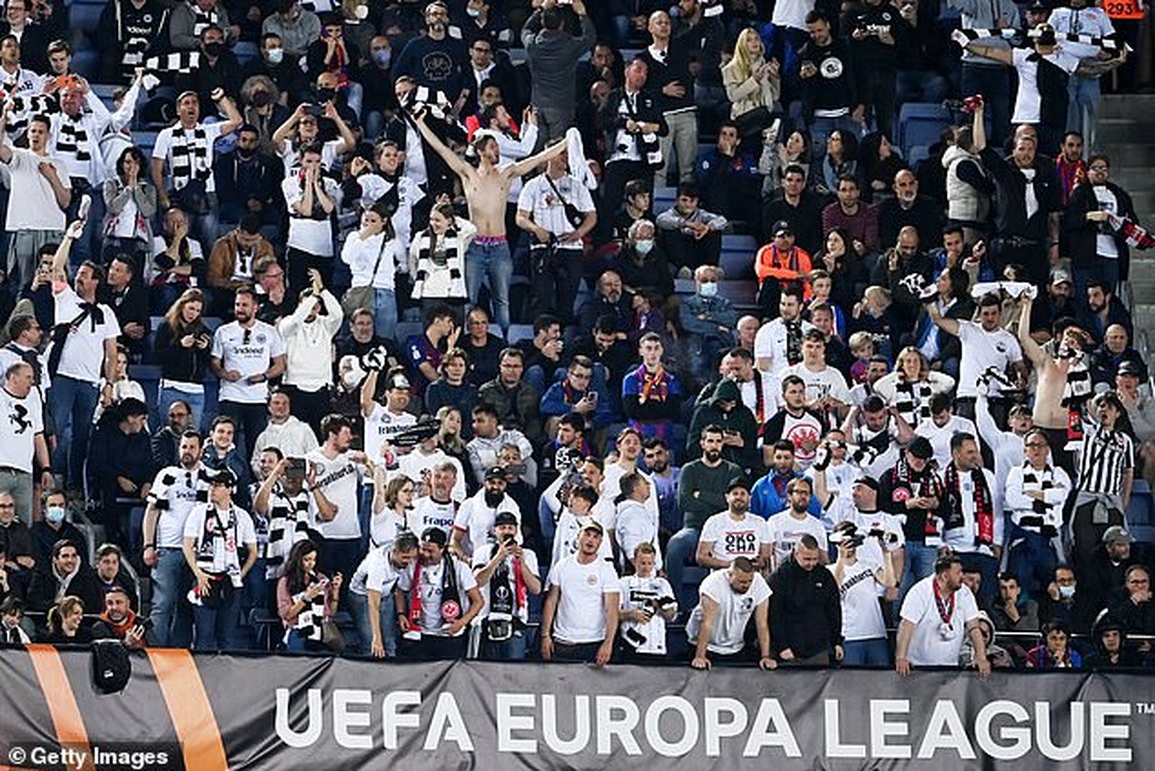 Bại trận tại Nou Camp, Barcelona bị loại ở Europa League - 7 Bại trận tại Nou Camp, Barcelona bị loại ở Europa League - 7