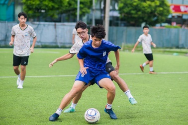 Trường chuyên Nguyễn Huệ vô địch giải bóng đá 8 trường chuyên ở Hà Nội