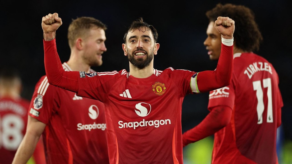Fernandes tiếp đà thăng hoa, Man Utd thắng đậm Leicester - 1 Fernandes tiếp đà thăng hoa, Man Utd thắng đậm Leicester - 1