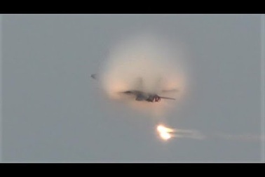 Dàn máy bay phô diễn sức mạnh tại triển lãm hàng không Malaysia