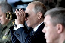 Ông Putin lệnh nâng cấp hai căn cứ Nga tại Syria trước vụ máy bay rơi