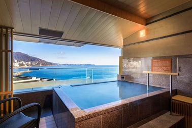 Vừa tắm onsen vừa ngắm biển ở Atami