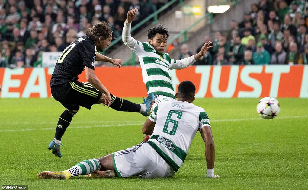 Real Madrid thắng tưng bừng ở trận mở màn vòng bảng Champions League - 9