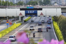 Thu phí ô tô nội đô nhìn từ câu chuyện tại Singapore và Hàn Quốc