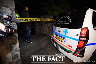 Cảnh sát phong toả nhà riêng của Sulli, thi thể nữ ca sĩ trẻ được đưa tới viện