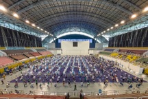 Hình ảnh người dân TPHCM xếp hàng tiêm vắc xin Covid-19 đông chưa từng thấy