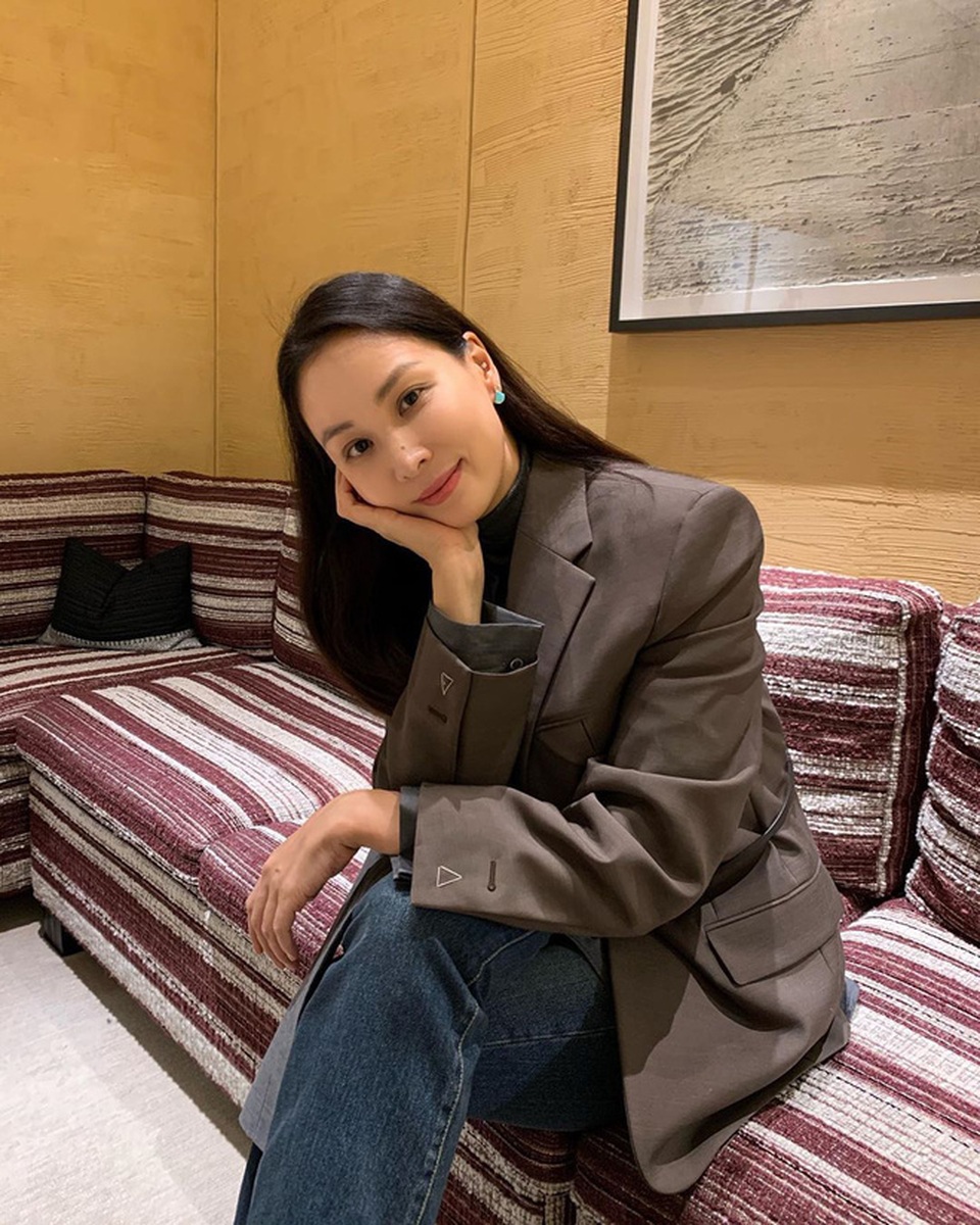 Mối quan hệ giữa vợ chồng Jang Dong Gun thế nào sau scandal tìm gái gọi? - 2 Mối quan hệ giữa vợ chồng Jang Dong Gun thế nào sau scandal tìm gái gọi? - 2