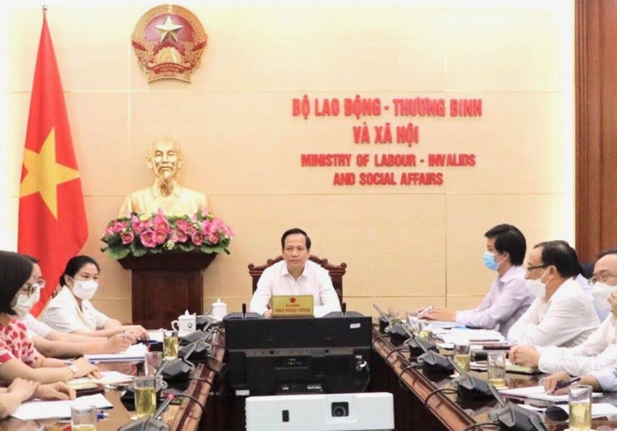 Lãnh đạo Bộ làm việc với Vụ Bình đẳng giới.