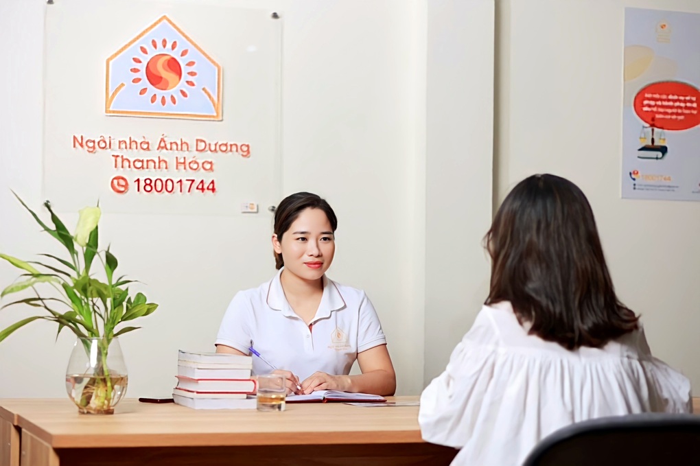 Những cuộc gọi xin cứu em lúc nửa đêm - 2 Những cuộc gọi xin cứu em lúc nửa đêm - 2