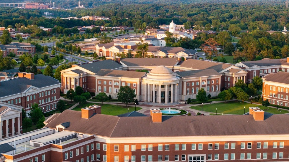 Nam sinh hướng nội và hành trình giành tổng học bổng hơn 15 tỷ đồng của Mỹ - 4 Nam sinh hướng nội và hành trình giành tổng học bổng hơn 15 tỷ đồng của Mỹ - 4