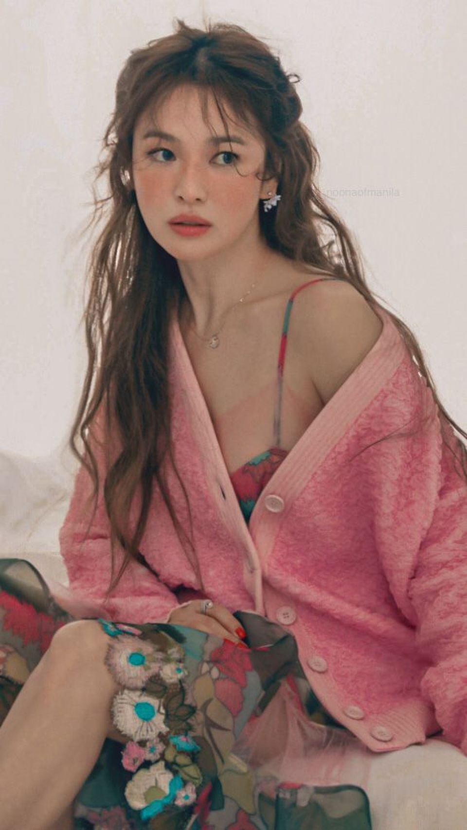 Song Hye Kyo đón tuổi 39 hạnh phúc, nhận lời chúc từ người đàn ông lạ mặt - 1 Song Hye Kyo đón tuổi 39 hạnh phúc, nhận lời chúc từ người đàn ông lạ mặt - 1