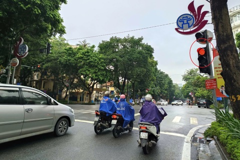 CSGT Hà Nội lý giải việc nhiều trụ đèn giao thông không còn đếm giây