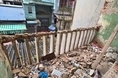 Hải Phòng sẽ di dời khẩn cấp các hộ dân cố bám trụ chung cư cũ nát