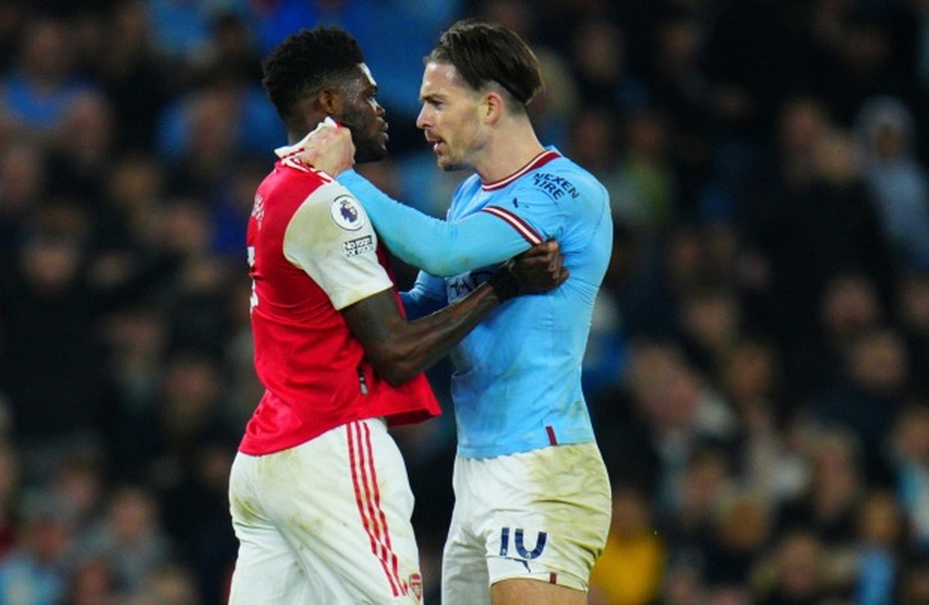 Xô xát nảy lửa, Haaland suýt lao vào đánh nhau với cầu thủ Arsenal - 4 Xô xát nảy lửa, Haaland suýt lao vào đánh nhau với cầu thủ Arsenal - 4