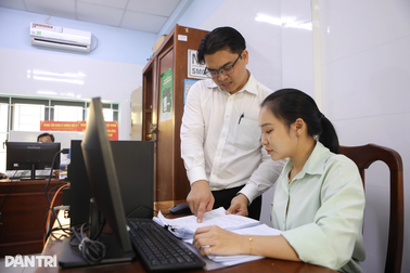 Thu nhập tăng thêm của công chức TPHCM ở mức 1,8 lần lương cơ bản