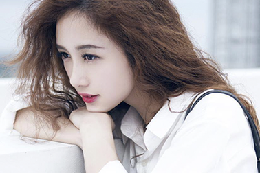 Vẻ quyến rũ khó cưỡng của “hot girl trà sữa” Việt trên đất Thái