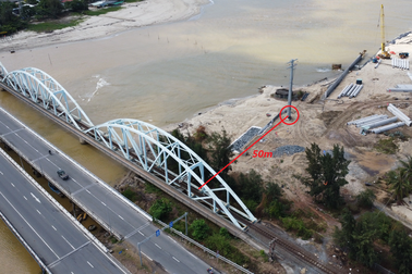 Lo ngại khu du lịch sinh thái ảnh hưởng an toàn cầu đường sắt