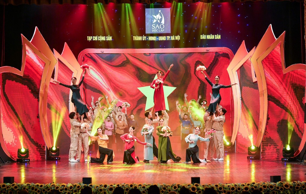Sao Độc lập: Chương trình hào hùng, tôn vinh tinh thần yêu nước - 4 Sao Độc lập: Chương trình hào hùng, tôn vinh tinh thần yêu nước - 4
