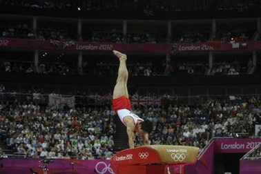 Cú nhảy hoàn hảo của VĐV giành HCV môn nhảy ngựa