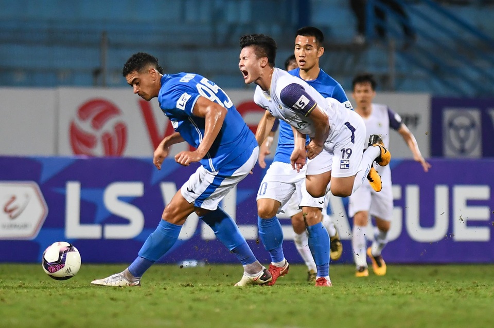 CLB Hà Nội 4-0 Than Quảng Ninh: Quang Hải rực sáng - 8 CLB Hà Nội 4-0 Than Quảng Ninh: Quang Hải rực sáng - 8