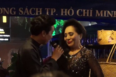 Ca sĩ Lan Ngọc trình diễn ca khúc "Cát bụi"