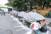 Hà Nội: Vì sao người dân chặn xe vào bãi rác Nam Sơn?