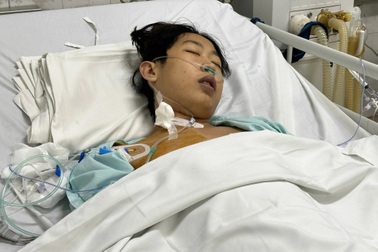 10 năm chiến đấu với bạo bệnh, chàng trai 18 tuổi khát khao được sống