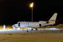 Phi công tử nạn vì bị cửa máy bay rơi trúng