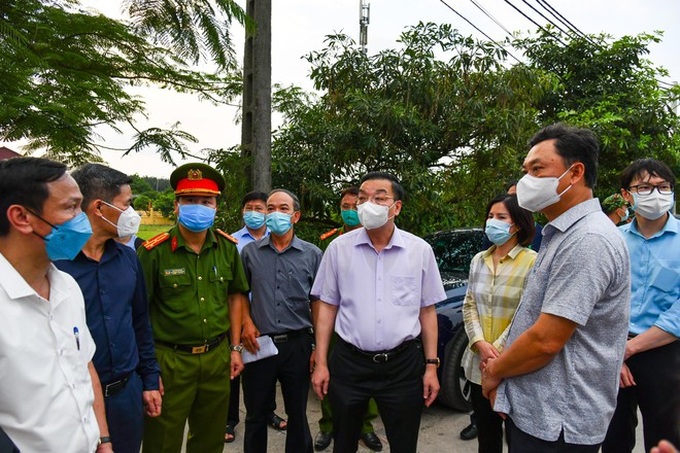 Rà soát chặt đường ngang ngõ, tỉnh lộ ngăn dịch bệnh vào Hà Nội - Ảnh 1.