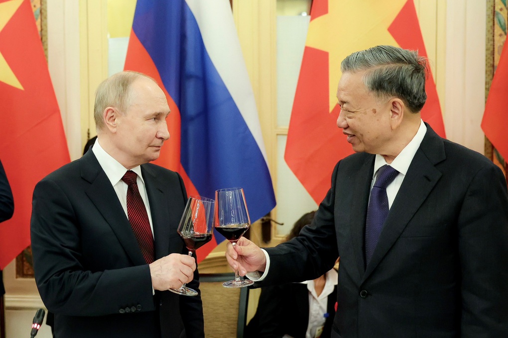 Chủ tịch nước Tô Lâm chủ trì tiệc chiêu đãi Tổng thống Putin - 1