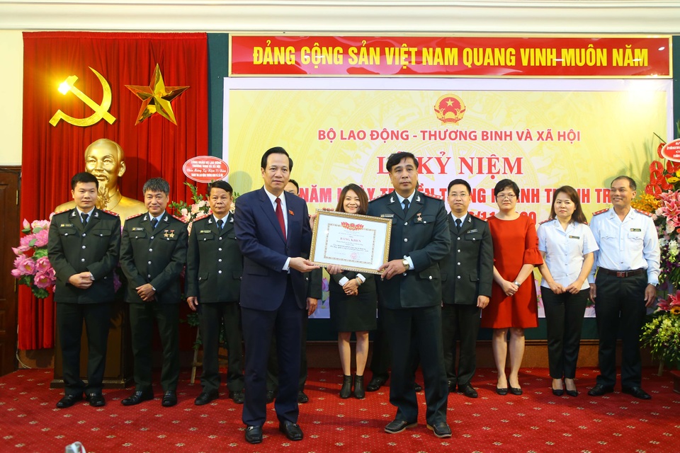 Bộ trưởng Đào Ngọc Dung giao nhiệm vụ tới Thanh tra Bộ LĐ-TBXH năm 2021 - 4 Bộ trưởng Đào Ngọc Dung giao nhiệm vụ tới Thanh tra Bộ LĐ-TBXH năm 2021 - 4