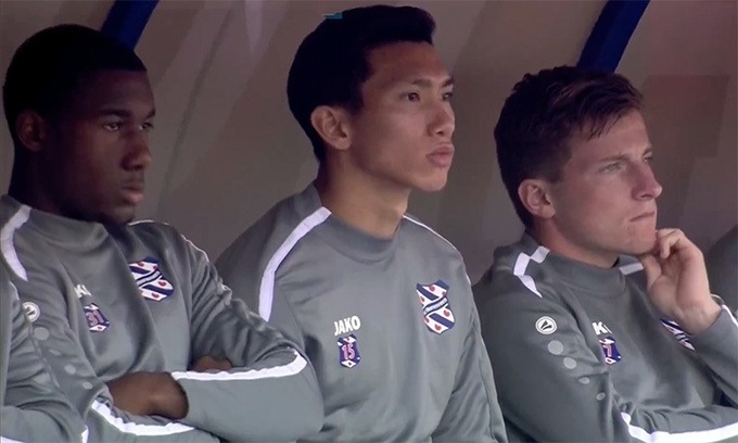 Đoàn Văn Hậu dự bị trong trận hòa của Heerenveen - Ảnh 1. Đoàn Văn Hậu dự bị trong trận hòa của Heerenveen - Ảnh 1.