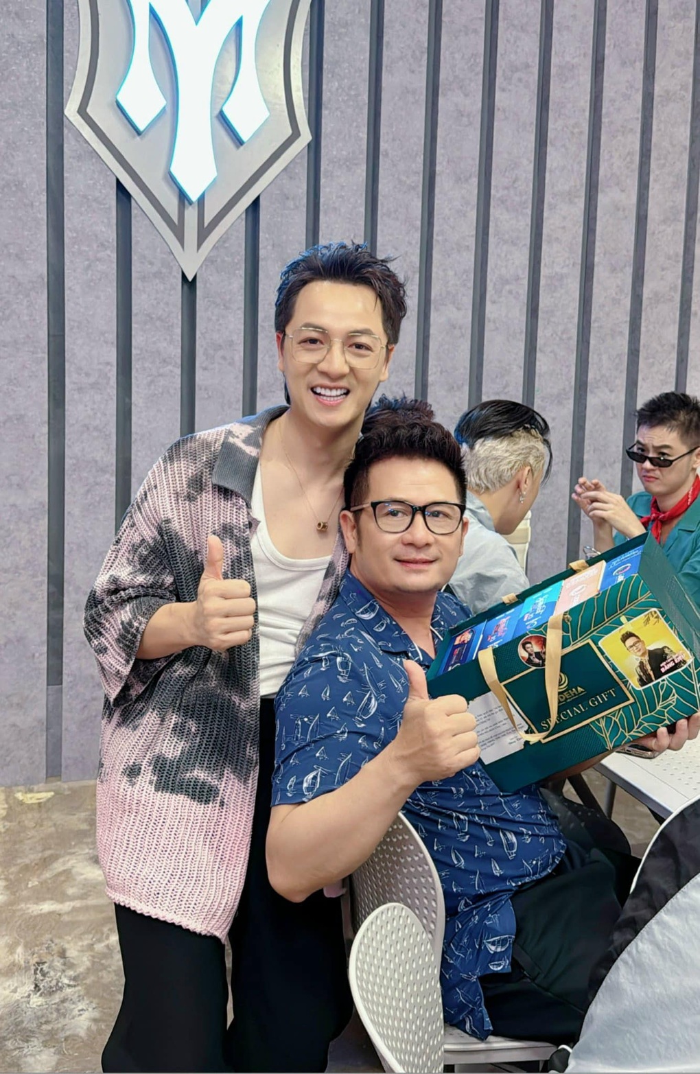Anh tài Đăng Khôi: Từng mắc bệnh lạ nghỉ hát, nhà view triệu đô ở châu Âu - 4 Anh tài Đăng Khôi: Từng mắc bệnh lạ nghỉ hát, nhà view triệu đô ở châu Âu - 4