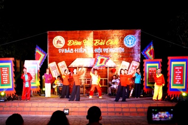 Vận động tham gia bảo hiểm xã hội tự nguyện qua đêm hội bài chòi