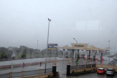 Công ty BOT cầu Việt Trì bị phạt vì tự ý đóng trạm thu phí