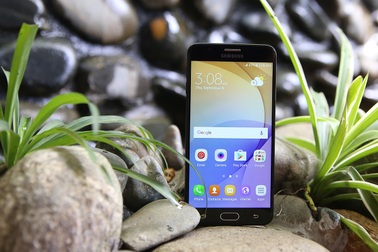 Đánh giá nhanh Galaxy J7 Prime mới xuất hiện tại Việt Nam