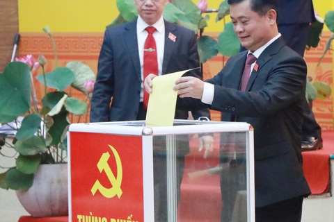 Ông Thái Thanh Quý tái đắc cử Bí thư Tỉnh ủy Nghệ An