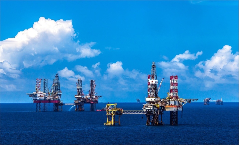 Giá dầu lao dốc, đối mặt tình huống chưa từng có - 1 Giá dầu lao dốc, đối mặt tình huống chưa từng có - 1