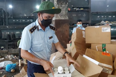 Phát hiện 2 lô thuốc tây và mỹ phẩm lậu trị giá hơn 18 tỷ đồng tại TPHCM