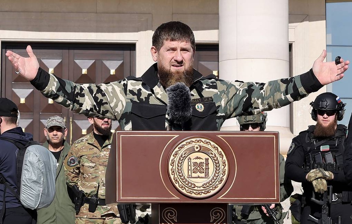 Lãnh đạo Chechnya: Nga kiểm soát vị trí chiến lược tại thành trì Azovstal - 1 Lãnh đạo Chechnya: Nga kiểm soát vị trí chiến lược tại thành trì Azovstal - 1