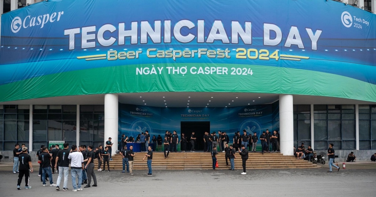Các kỹ thuật viên Casper tham gia làm đẹp tại Trạm phong độ được Casper Việt Nam tổ chức trong khuôn khổ sự kiện (Ảnh: Thành Đông).