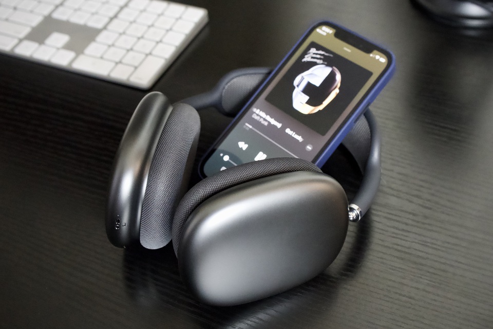Tai nghe AirPods Max dính lỗi tụt pin khiến người dùng kêu trời - 1 Tai nghe AirPods Max dính lỗi tụt pin khiến người dùng kêu trời - 1