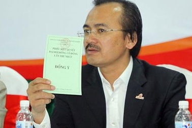 Bầu Thắng hụt hơi trong cuộc chơi đam mê