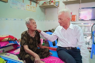 Cụ bà dành nửa đời người đi đòi đất, nguyên chủ tịch huyện bày tỏ ân hận tột cùng!