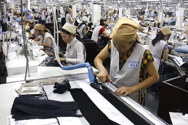 Luật cho nghỉ 5 ngày, sao doanh nghiệp chỉ cho nghỉ 4 ngày?