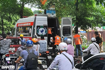 Tai nạn giao thông lúc rạng sáng ở Hà Nội, một người tử vong