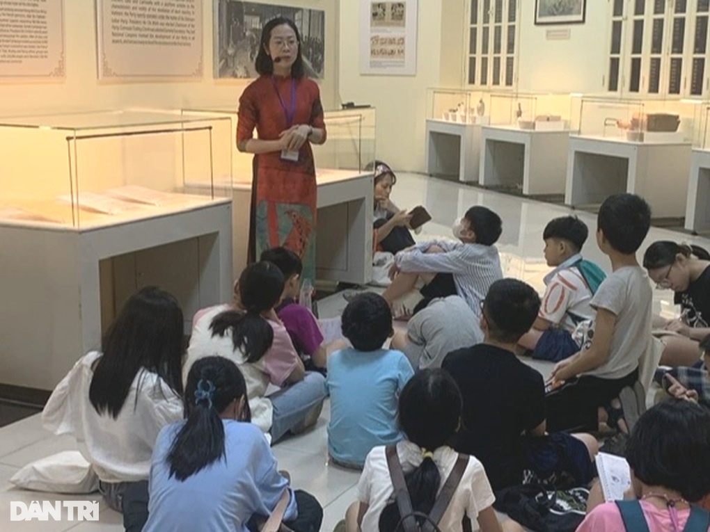 Con thuộc nhóm học thêm ít nhất lớp, mỗi tháng mẹ vẫn mất hơn 13 triệu đồng - 2 Con thuộc nhóm học thêm ít nhất lớp, mỗi tháng mẹ vẫn mất hơn 13 triệu đồng - 2