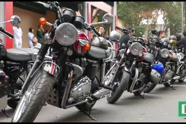 Đoàn mô tô phân khối lớn tiễn đưa nhạc sĩ Trần Lập