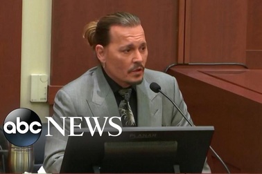 Johnny Depp tố cáo Amber Heard bạo hành